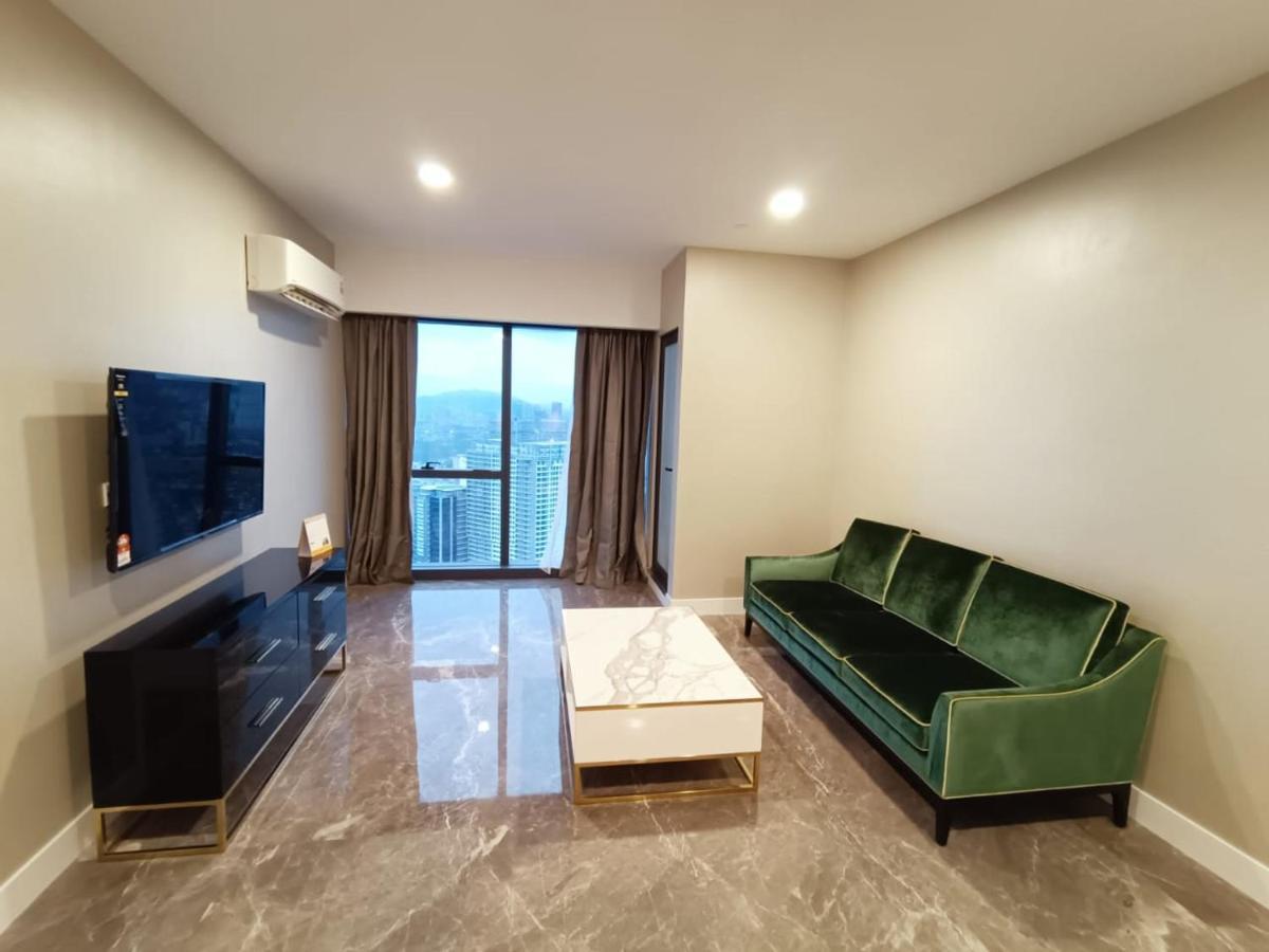 Platinum Suite 2 New Kl Cbd New Luxury Condo With Best Infinity View To Klcc Twin Towers Pool Kuala Lumpur Zewnętrze zdjęcie